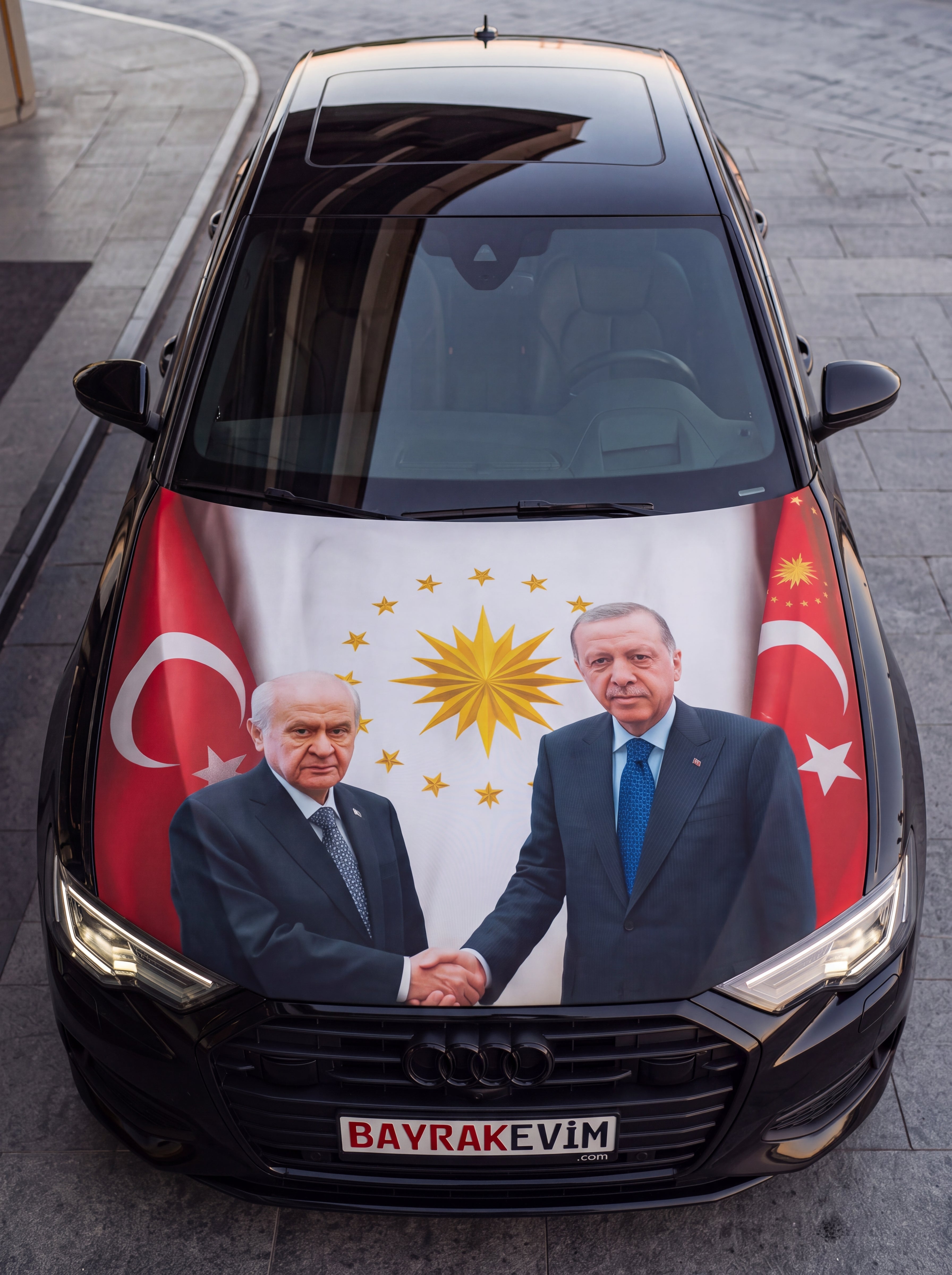 Reis & Bahçeli Temalı Kaput Bayrağı
